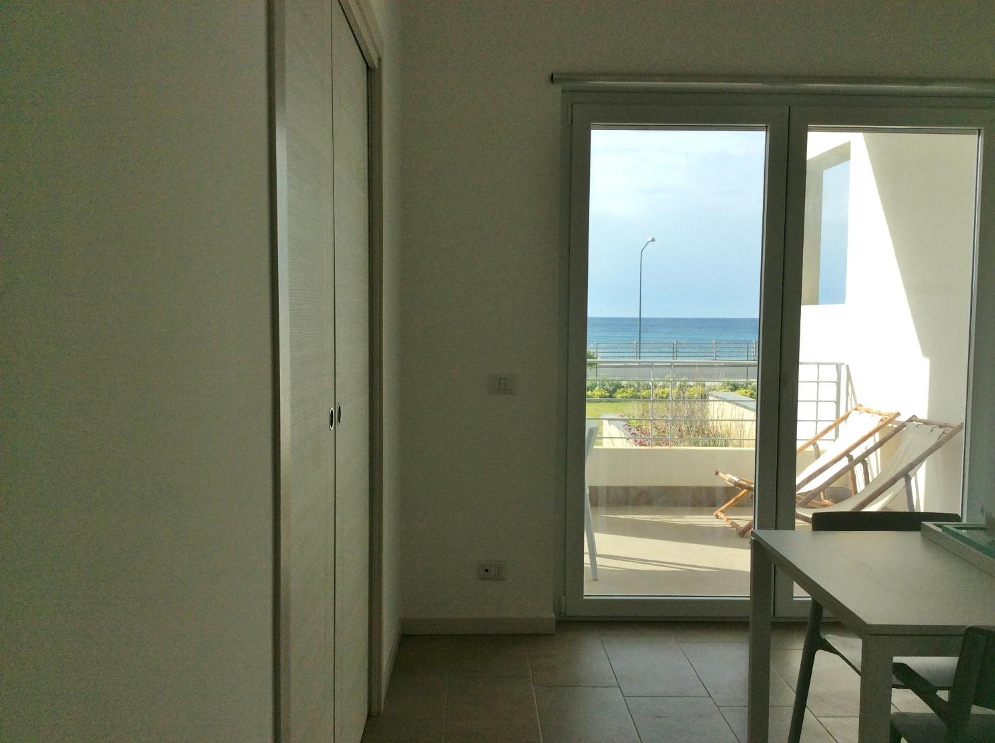 Appartamenti Vacanze Villa Meo Villafranca Tirrena Exterior photo