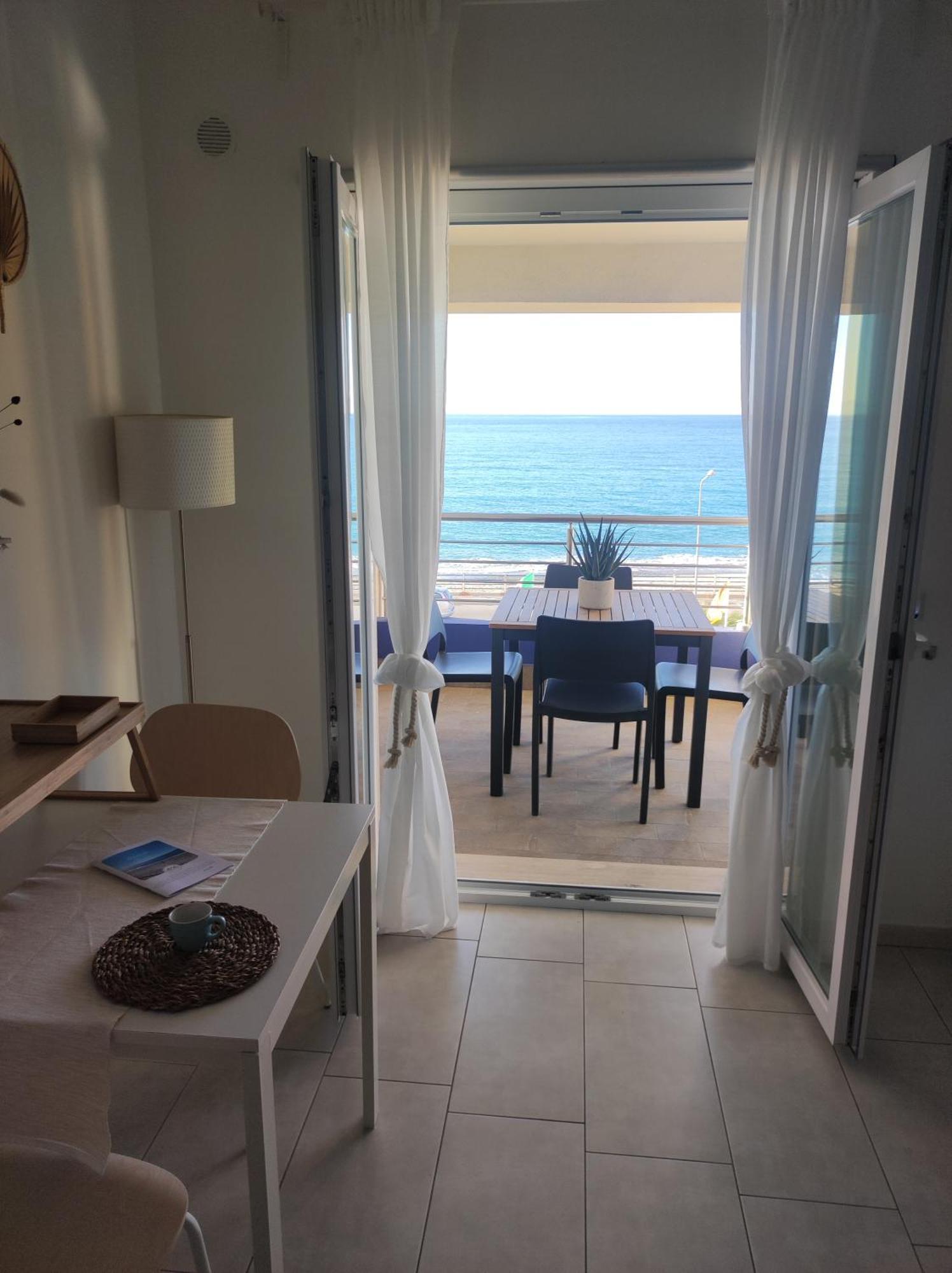 Appartamenti Vacanze Villa Meo Villafranca Tirrena Room photo